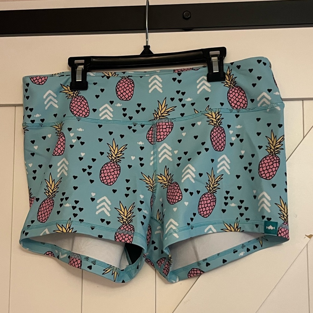 Wodbottom pineapple shorts